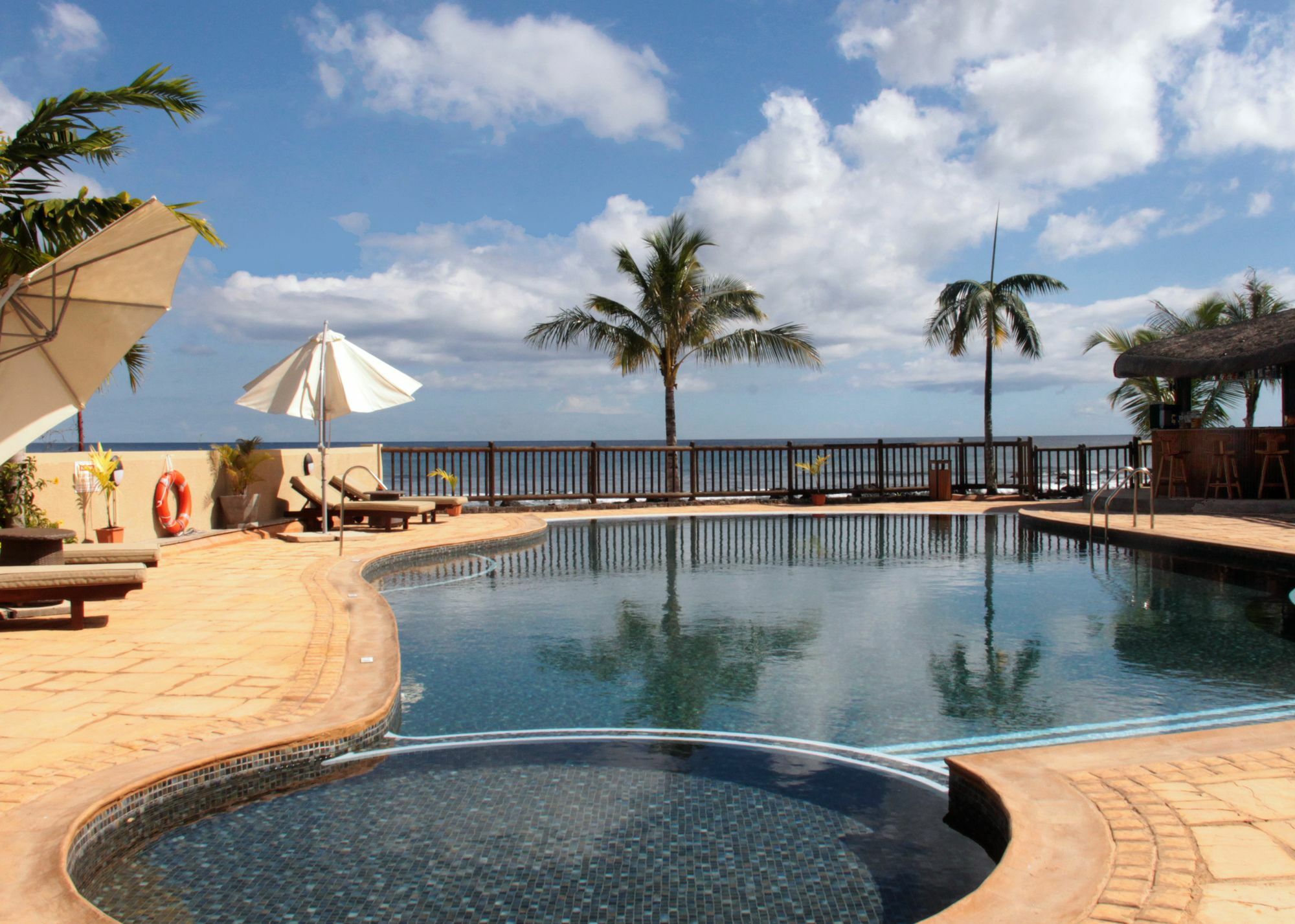 Sunset Reef Resort & Spa Pointe aux Piments Exterior foto