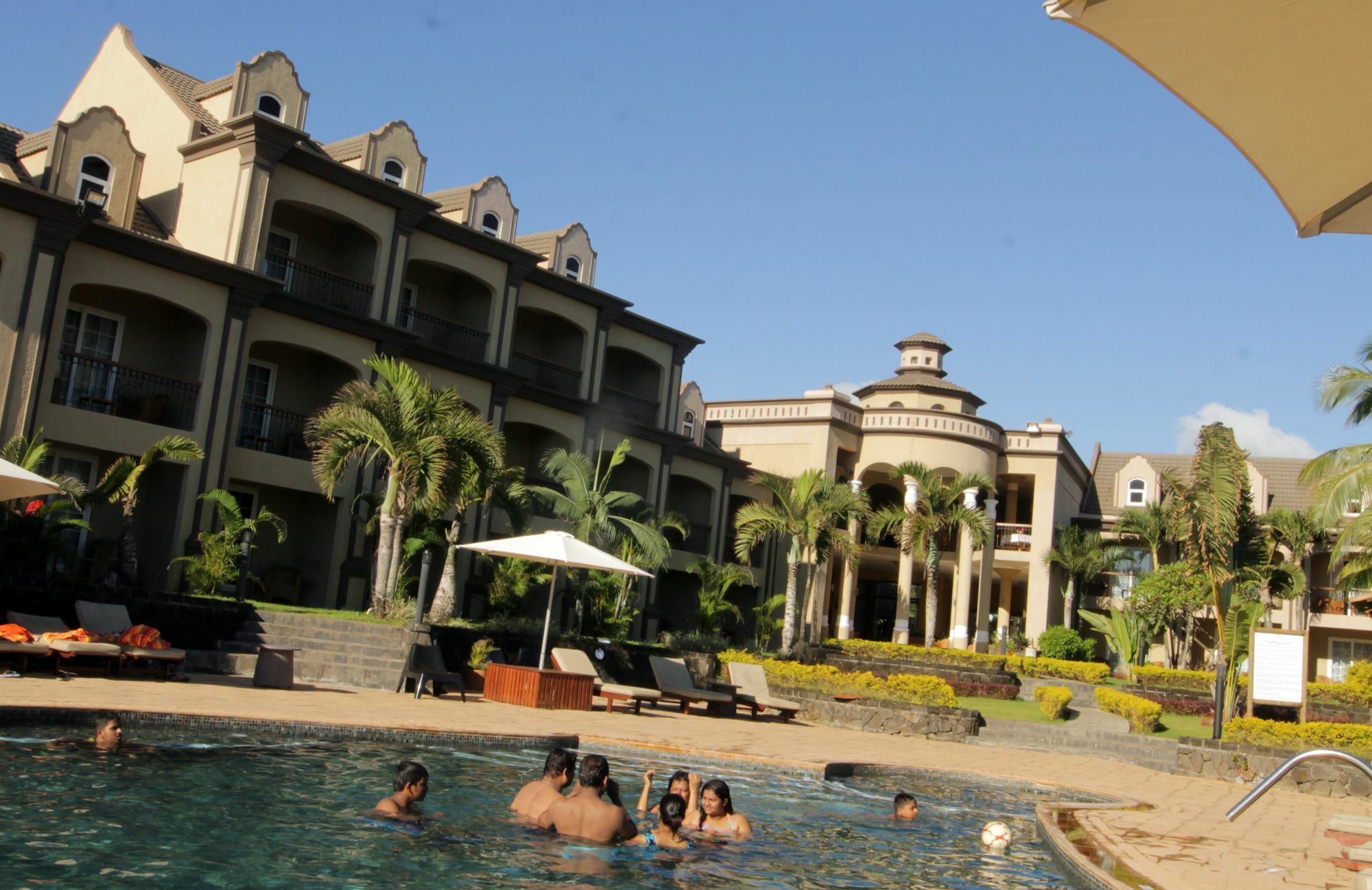 Sunset Reef Resort & Spa Pointe aux Piments Exterior foto